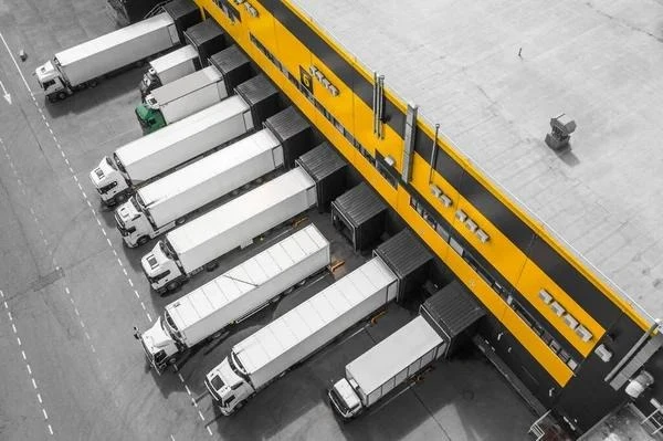 Transport de cigarettes électroniques entre la Chine et l'Europe